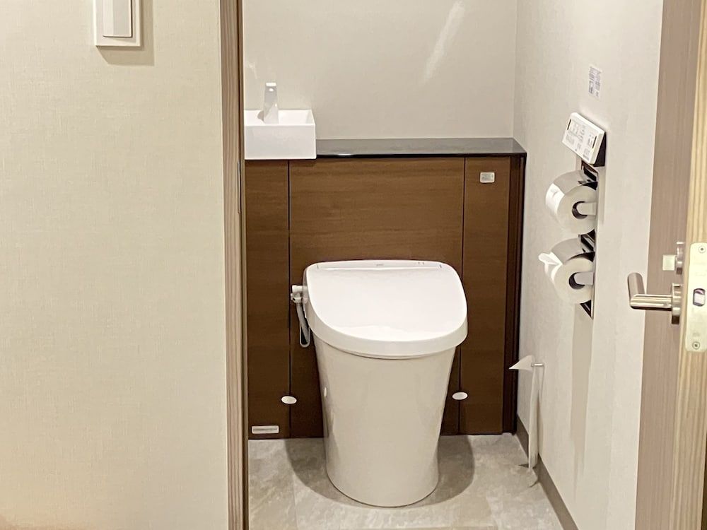 Keikyu EX INN Keikyu Kamata Ekimae Double Room, Shower Only (No Bathtub), Non Smoking 4