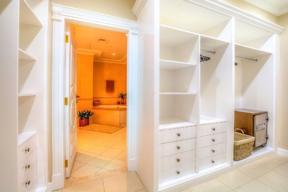 Villa Sunset Beach Palm Jumeirah Deluxe Villa, 5 Bedrooms, Kitchenette 13