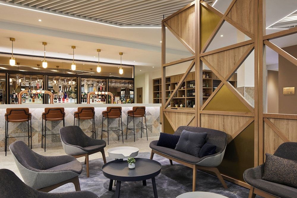 undefined Courtyard by Marriott London City Airport 9