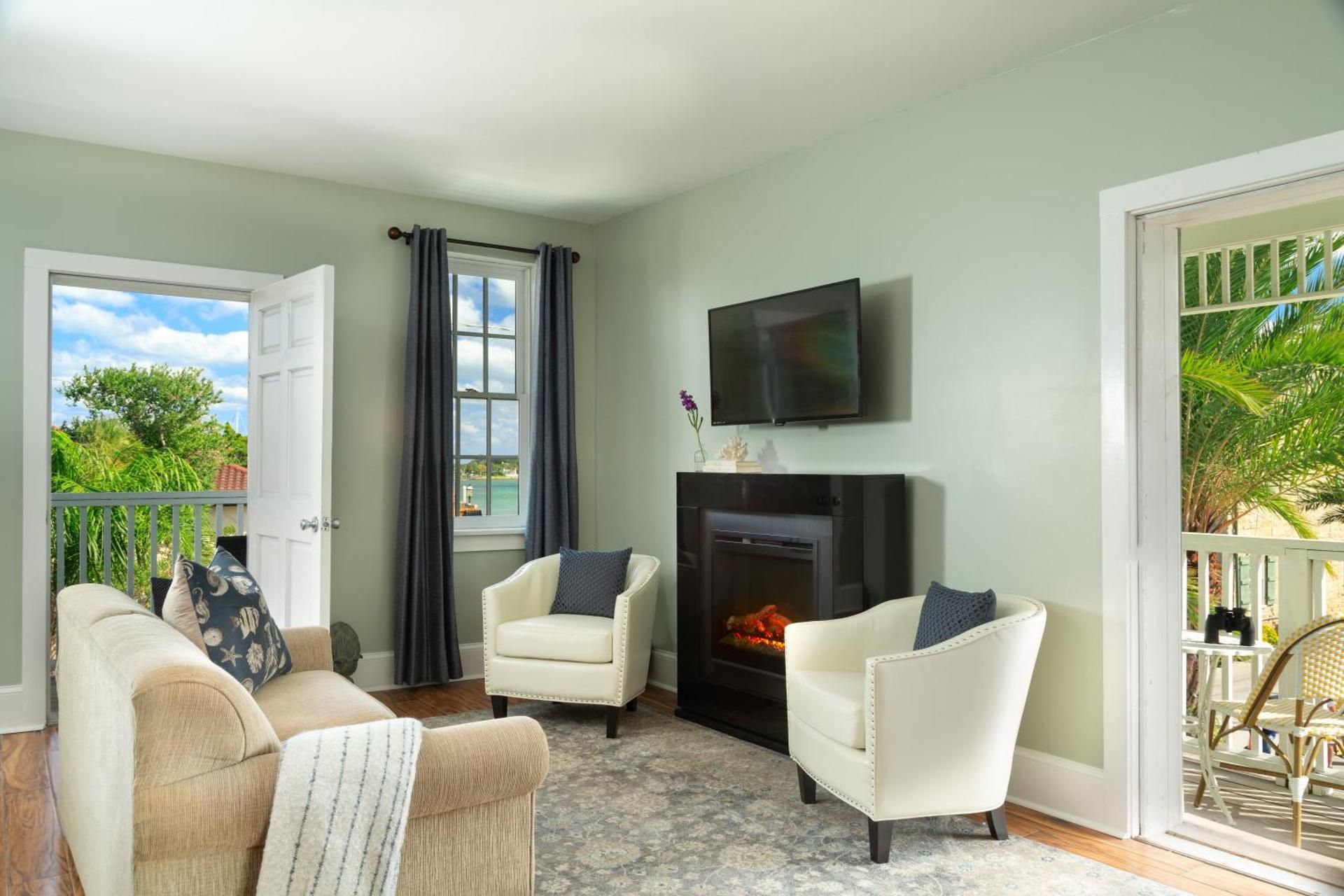 Apartment with Balcony