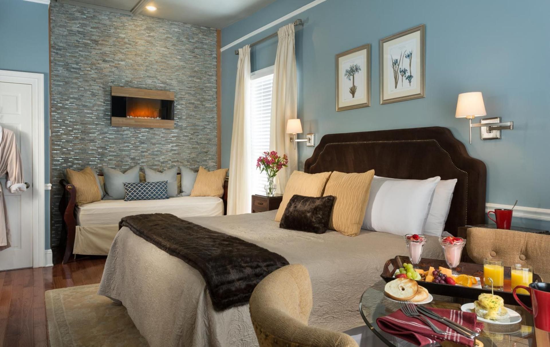 King Room with Trundle Bed (Governor White)