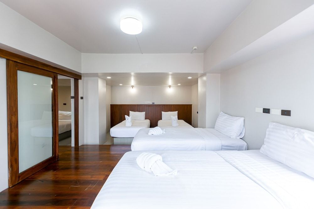 Deluxe Family Suites