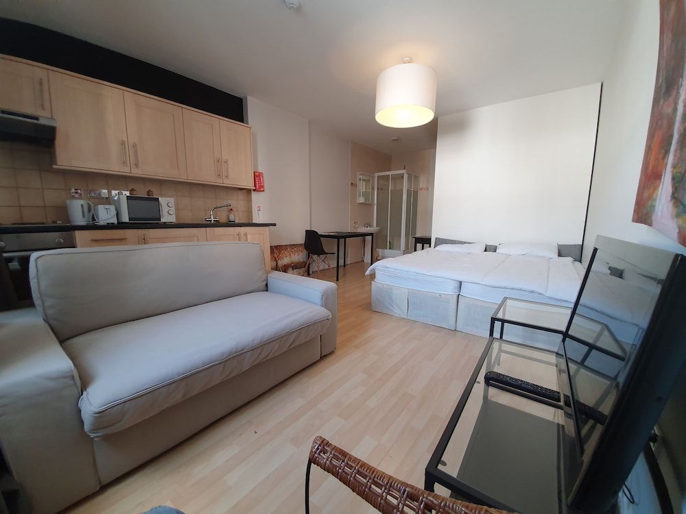 undefined Studio Apartment in South Kensington 15 8