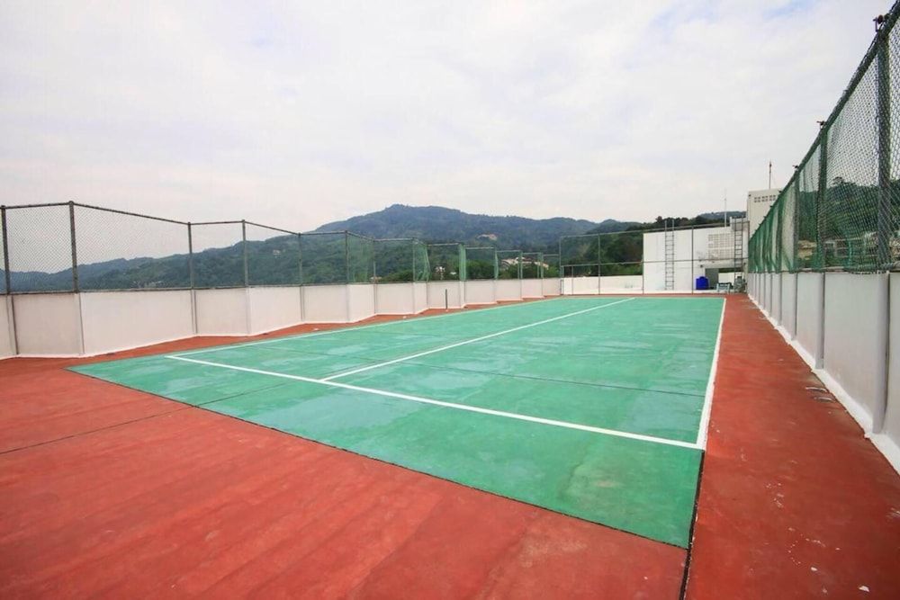 Patong Beach Gardens - Pool, Fast Wifi, Smart TVs Apartment 9