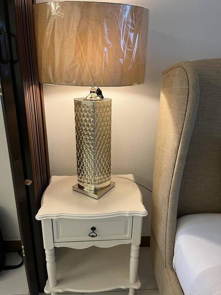 Patong Beach Gardens - Pool, Fast Wifi, Smart TVs Apartment 15