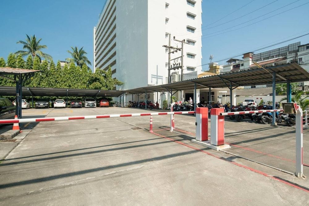 undefined Patong Beach Gardens - Pool, Fast Wifi, Smart TVs 3