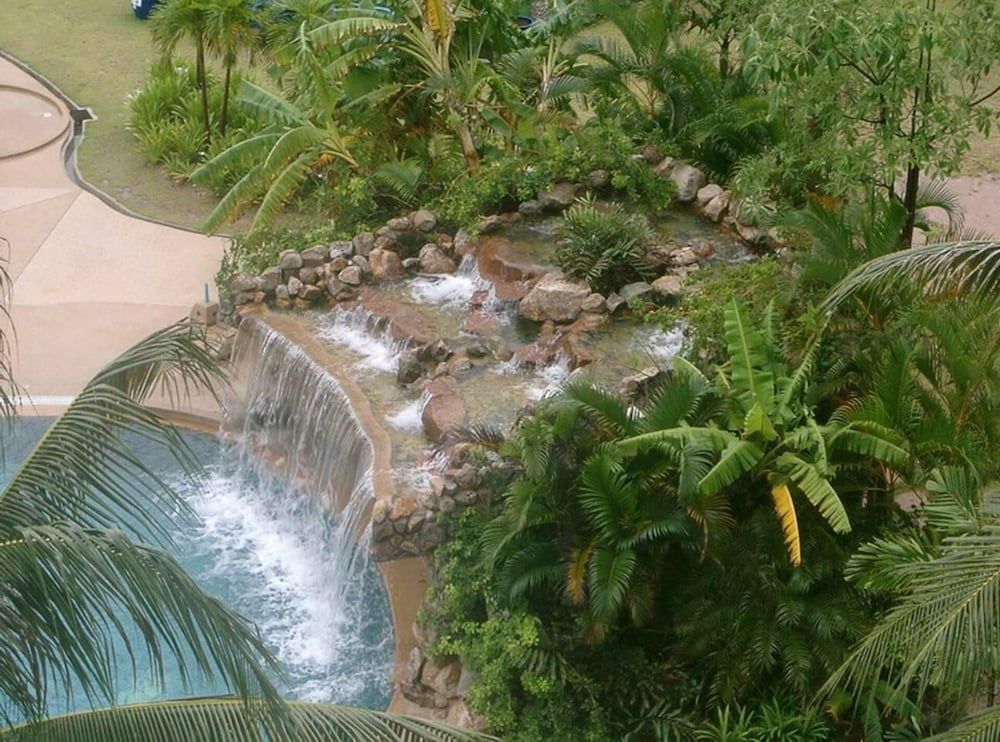 Patong Beach Gardens - Pool, Fast Wifi, Smart TVs Apartment 10