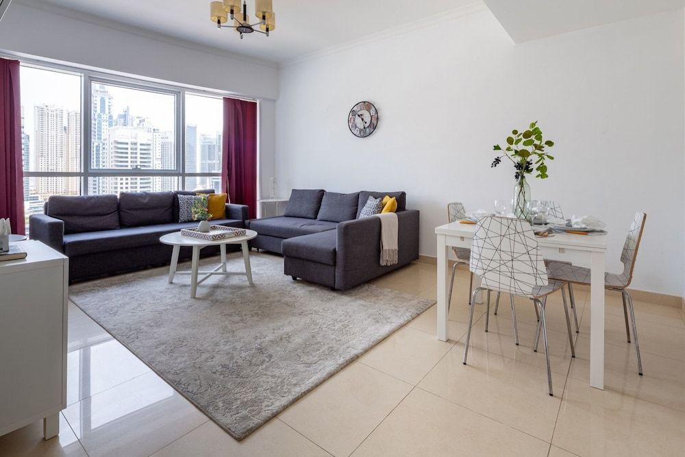 undefined Visually Unique 1BR Apartment in JLT - Sleeps 4! 9