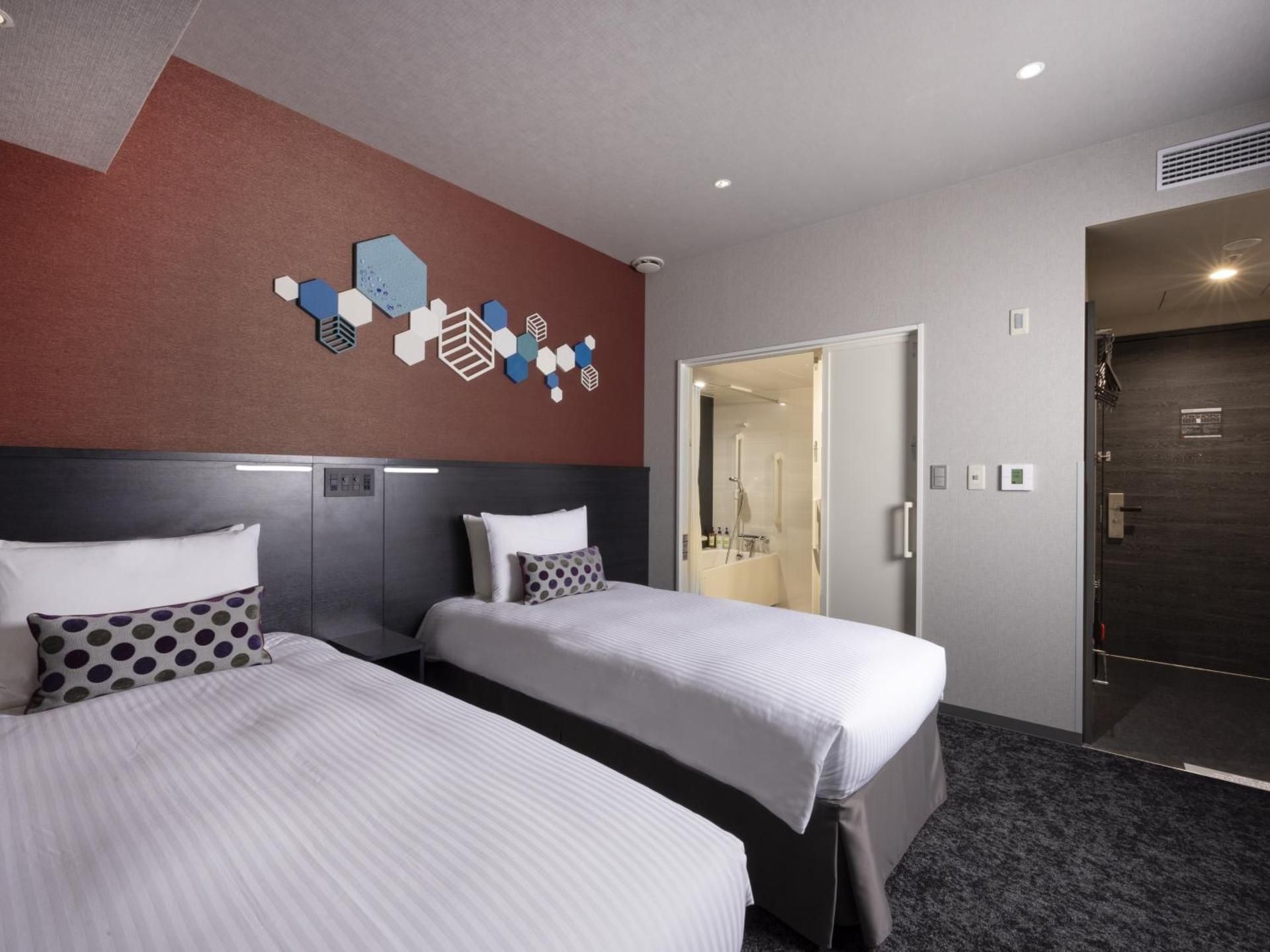 Twin Room with Private Bathroom