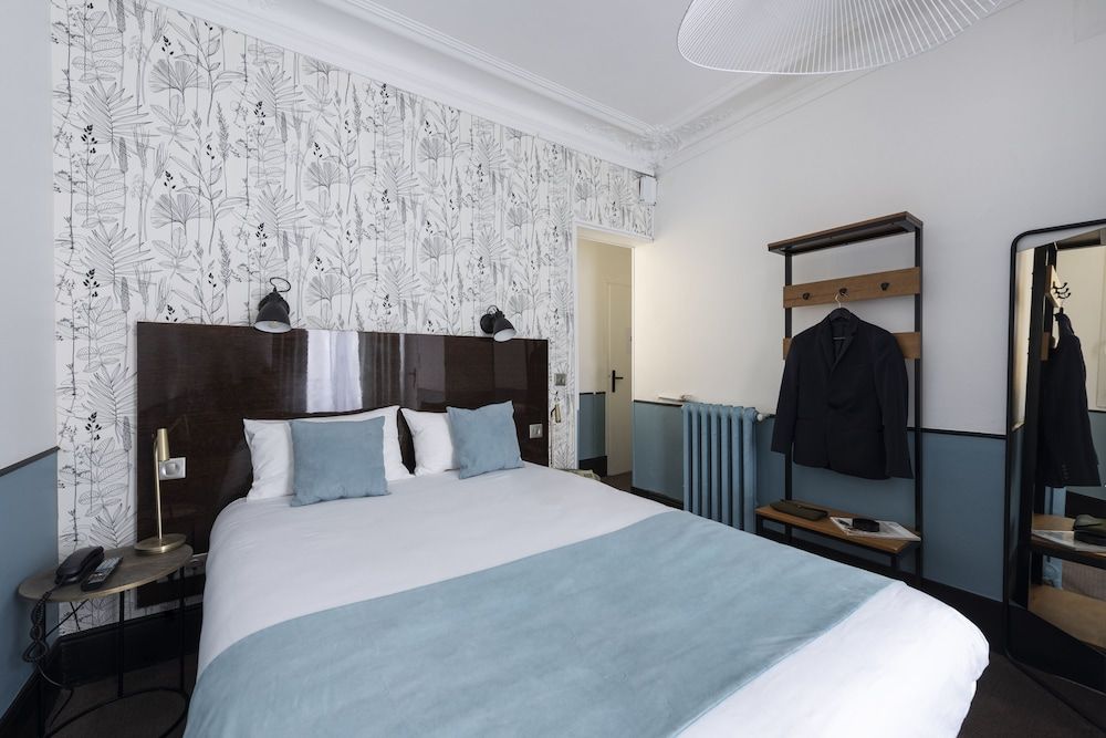 Lennon by Avalon Hotel Paris Gare du Nord Economy Double Room 2