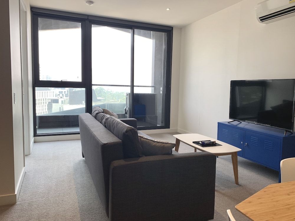 undefined ReadySet Apartments Fulton Lane 10