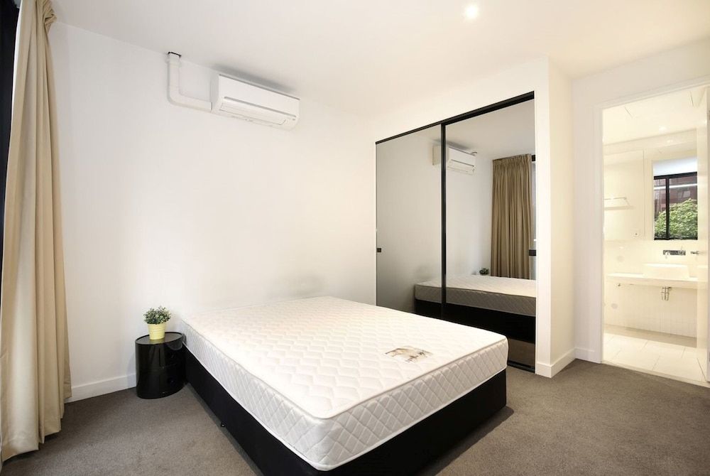 undefined ReadySet Apartments Fulton Lane 5