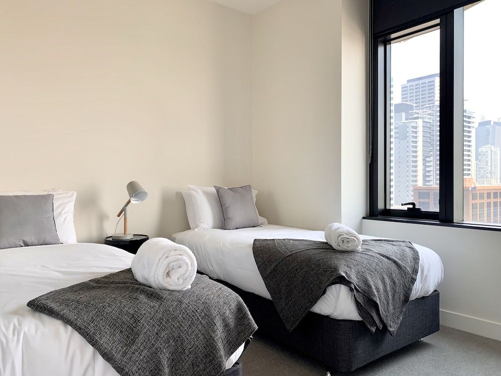 undefined ReadySet Apartments Fulton Lane 3