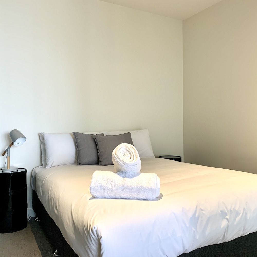 undefined ReadySet Apartments Fulton Lane 4