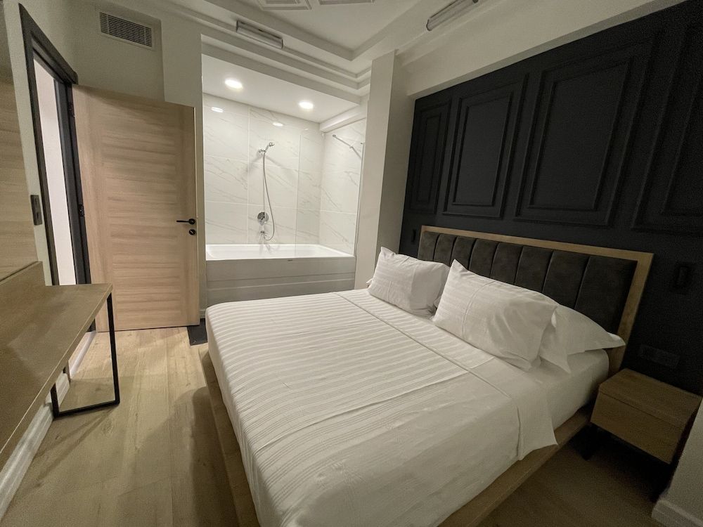 undefined RW Boutique Hotel 8