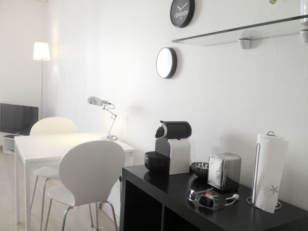 undefined Hitrental Central Apartments 3