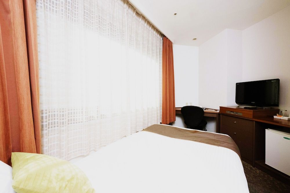 Economy Single Room, Smoking (Eco Plan - No Cleaning Service)