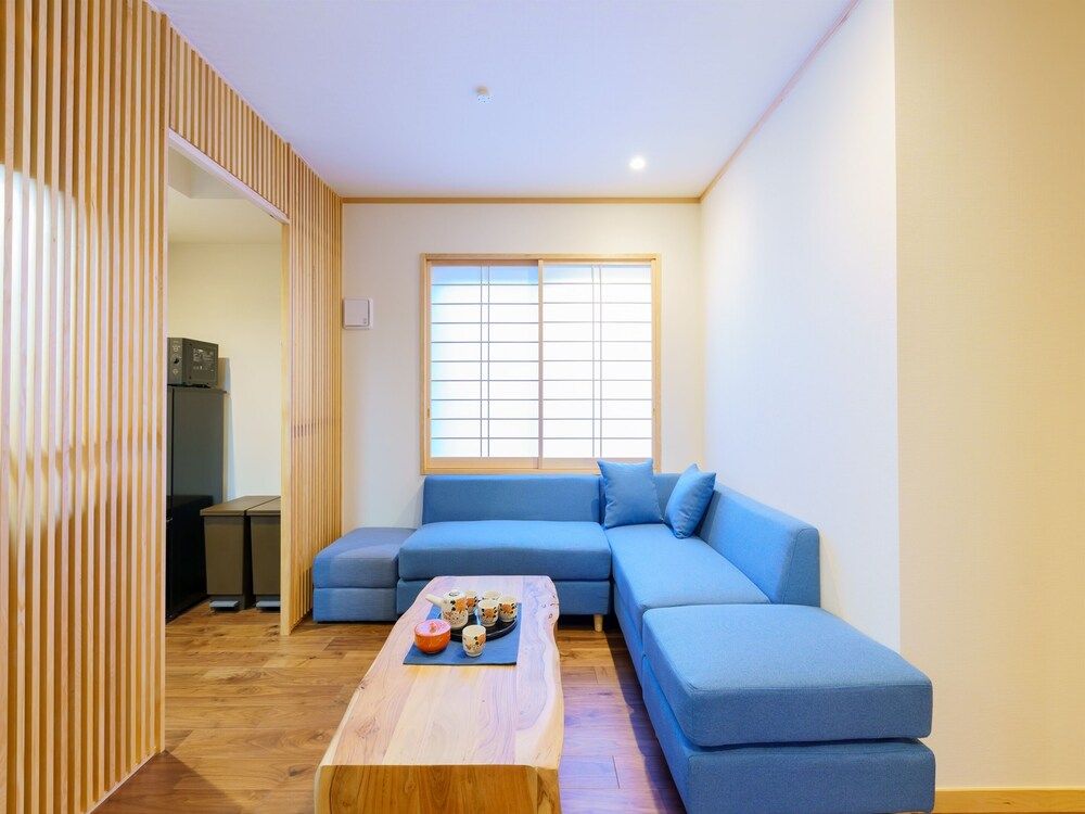 undefined Yadoya Suzume 3