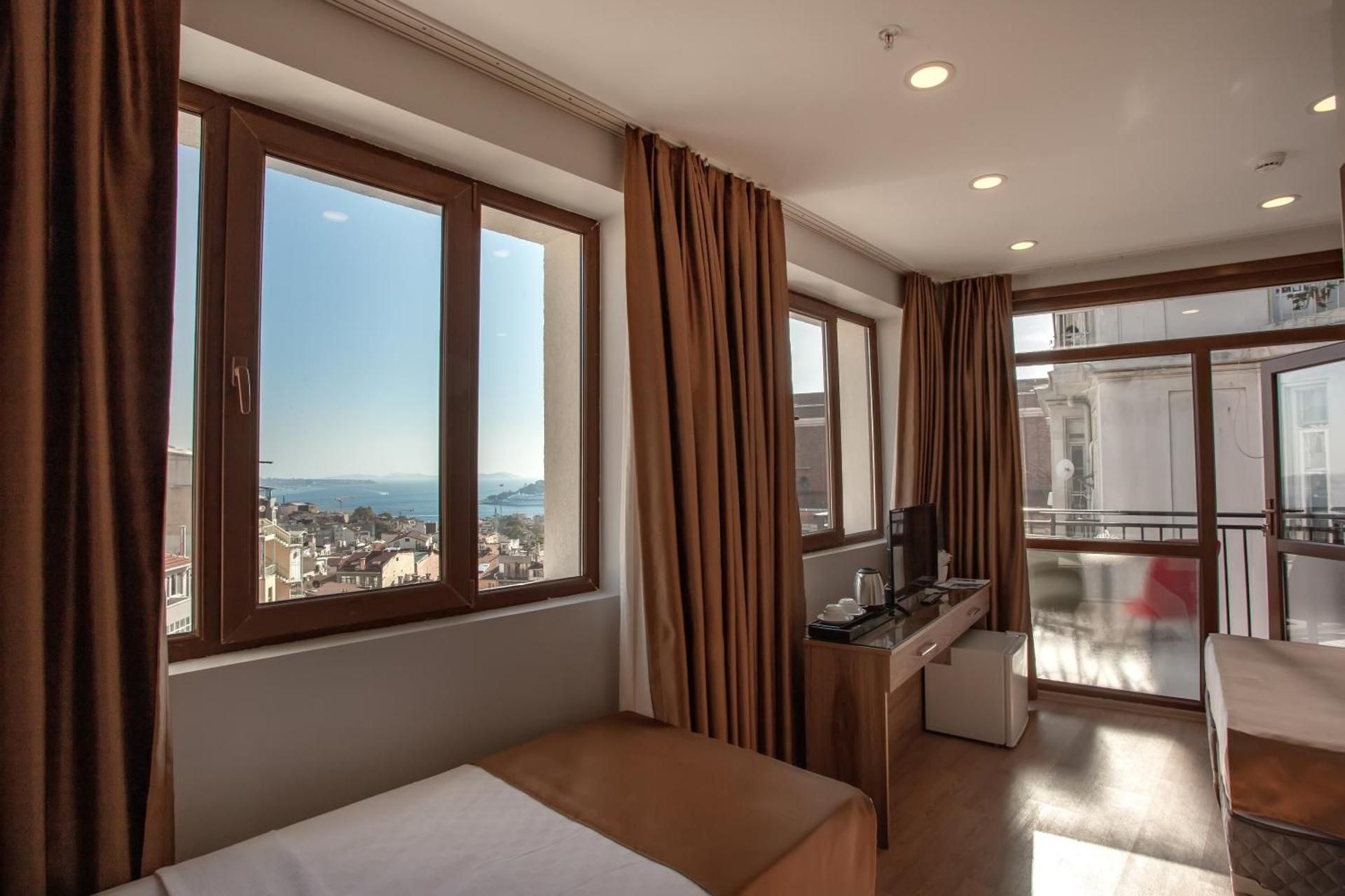 undefined West Palace Hotel 10