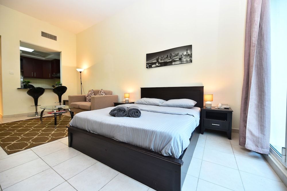 undefined MRH - Studio in Discovery Gardens 6