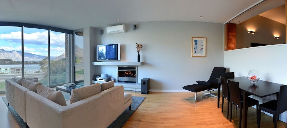 Swiss-Belsuites Pounamu Queenstown Lake View One Bedroom Apartment 8