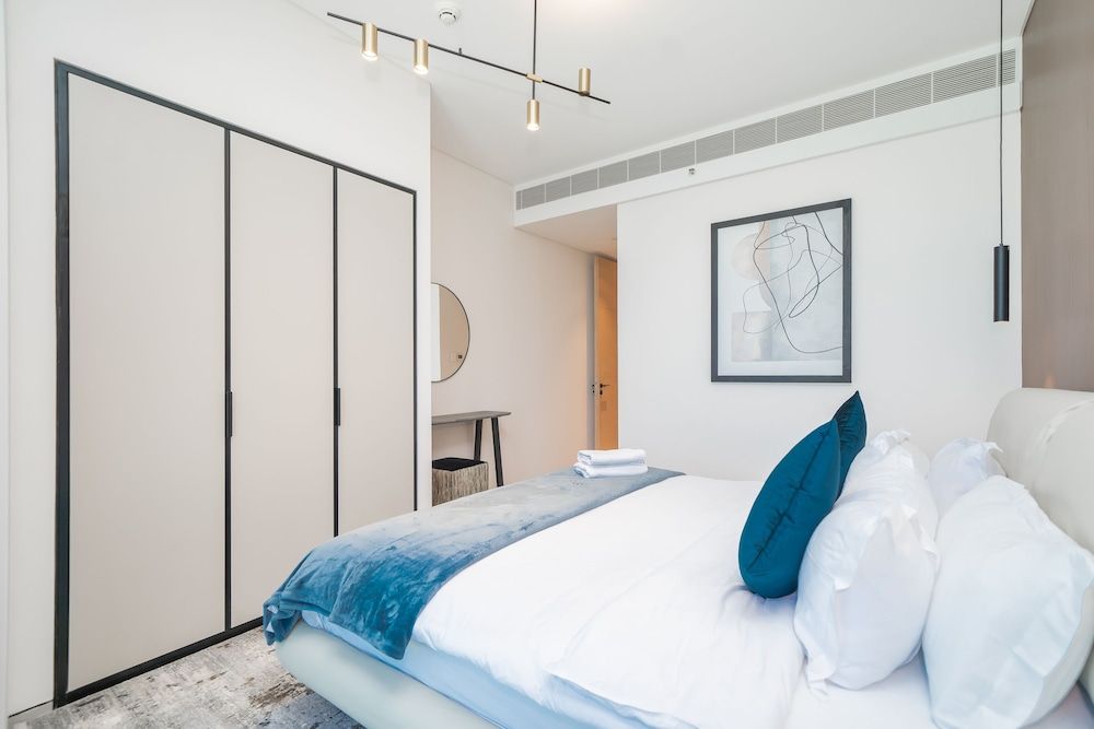 Jumeirah Gate Tower - Luton Vacation Homes Signature Apartment 5