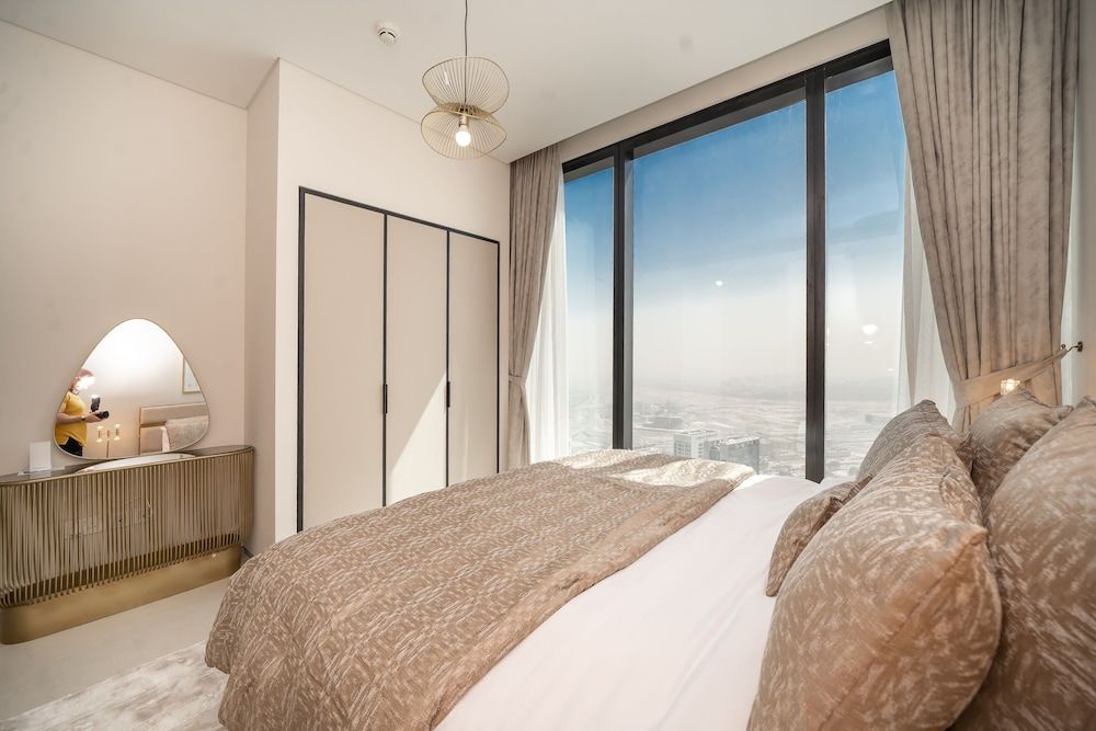 Jumeirah Gate Tower - Luton Vacation Homes Premium Apartment 9