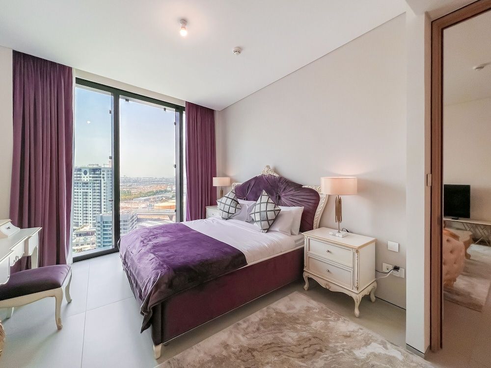 Jumeirah Gate Tower - Luton Vacation Homes