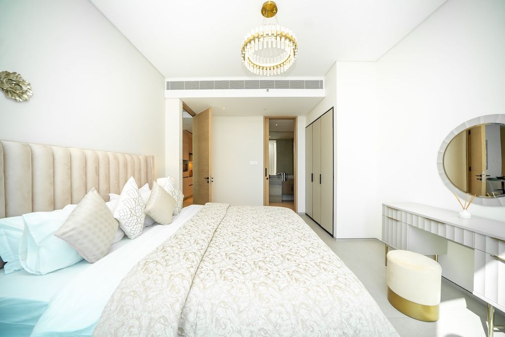 Jumeirah Gate Tower - Luton Vacation Homes
