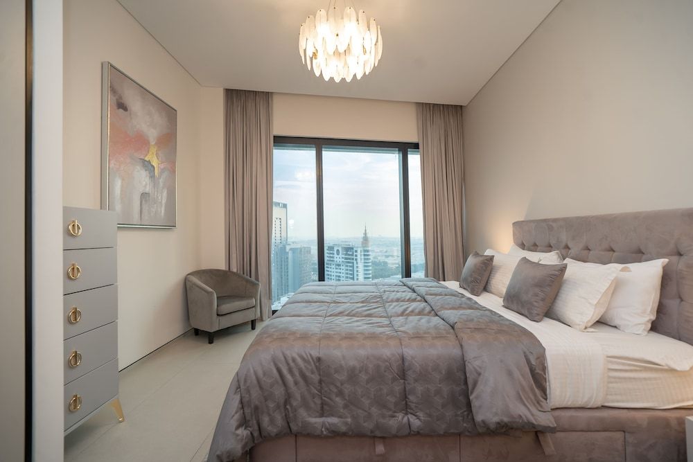 Jumeirah Gate Tower - Luton Vacation Homes