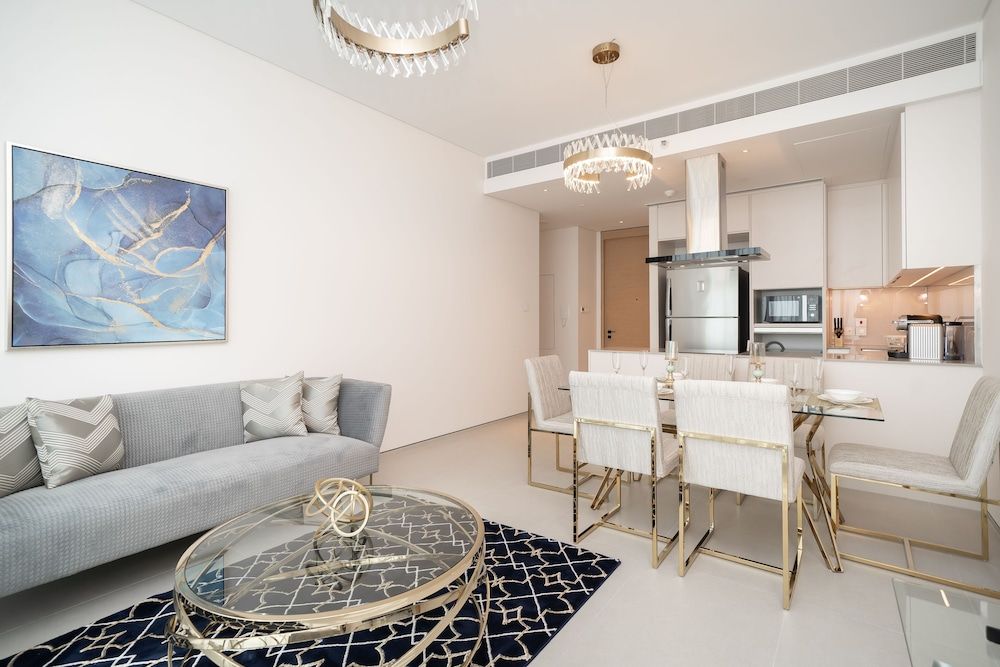 Jumeirah Gate Tower - Luton Vacation Homes