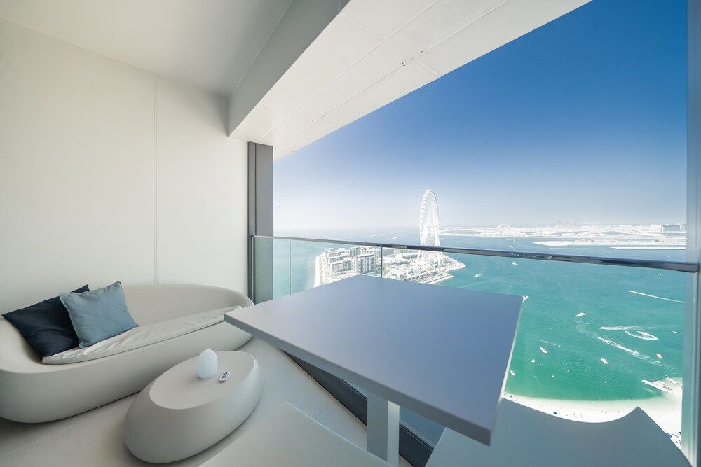 Jumeirah Gate Tower - Luton Vacation Homes Signature Apartment 10
