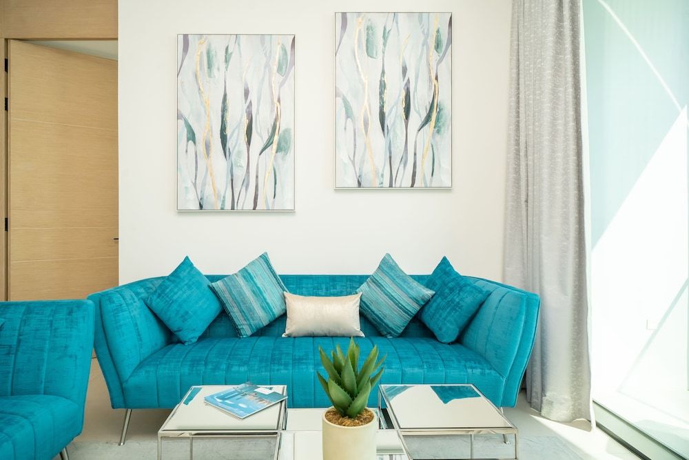 Jumeirah Gate Tower - Luton Vacation Homes