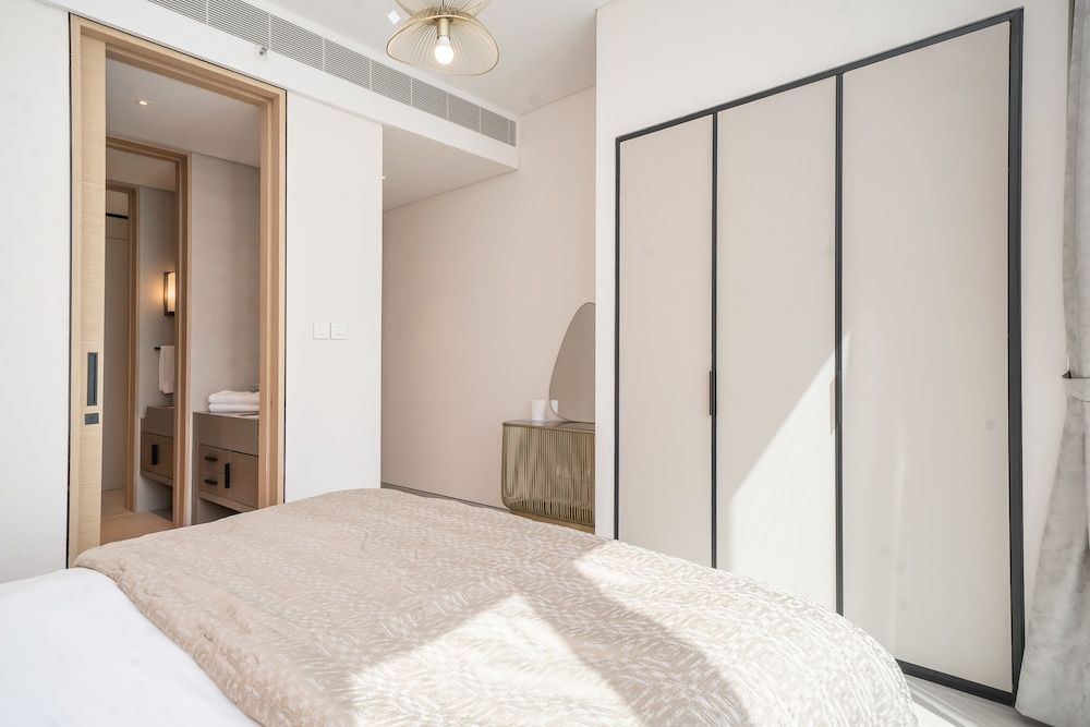 Jumeirah Gate Tower - Luton Vacation Homes Premium Apartment 14