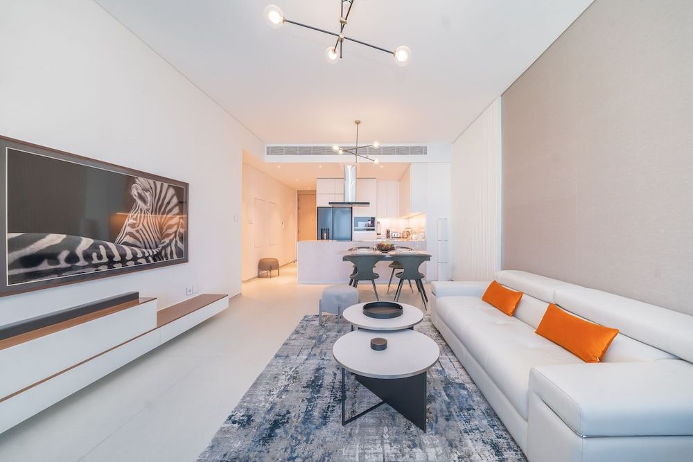 Jumeirah Gate Tower - Luton Vacation Homes