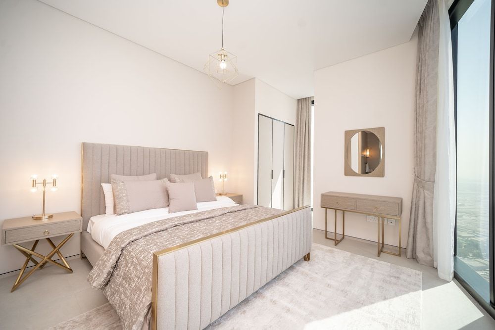 Jumeirah Gate Tower - Luton Vacation Homes Premium Apartment