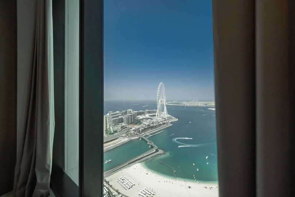 Jumeirah Gate Tower - Luton Vacation Homes Signature Apartment 11