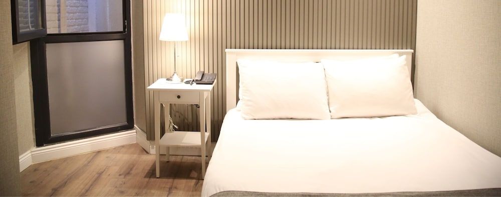 undefined Hotel Bronte 8