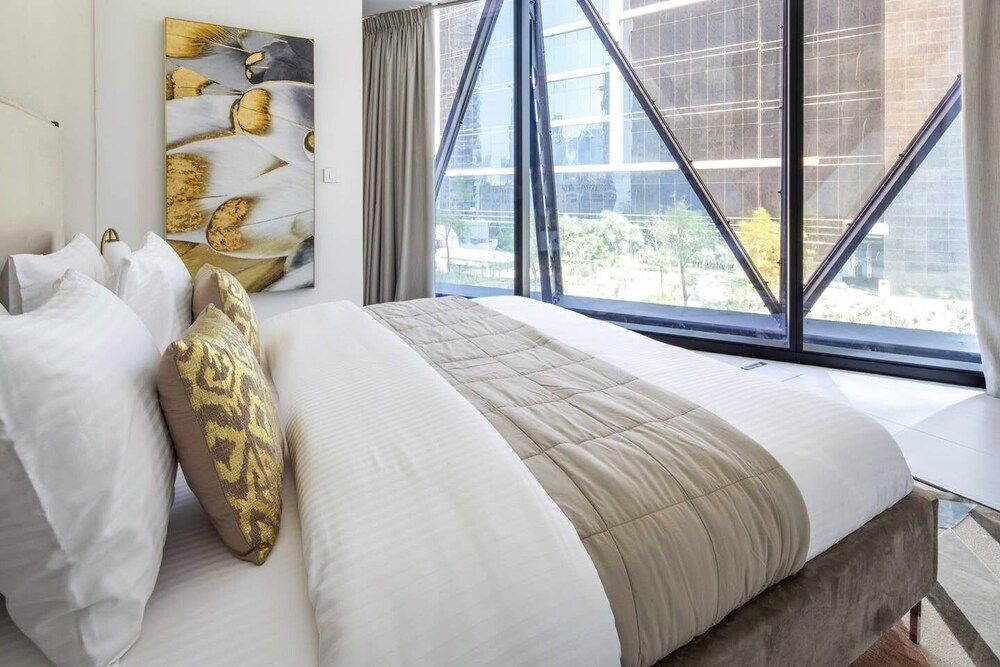 undefined Modern + Minimalist 1BR in Burj Khalifa Boulevard! 5