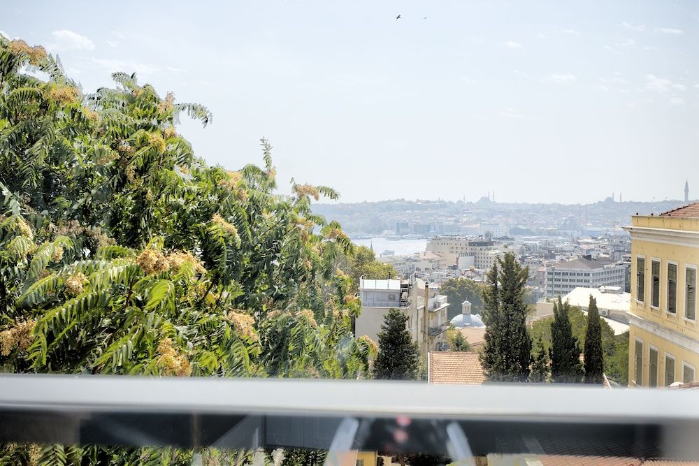 undefined Fragments Hotel 3