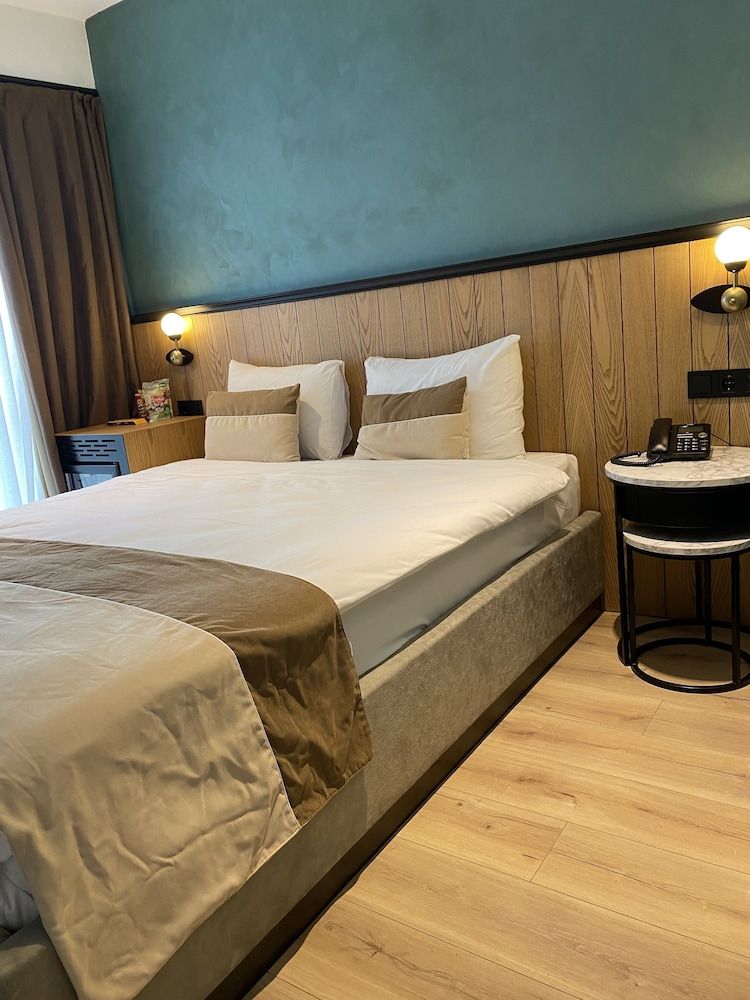 Fragments Hotel Economy Double Room 2