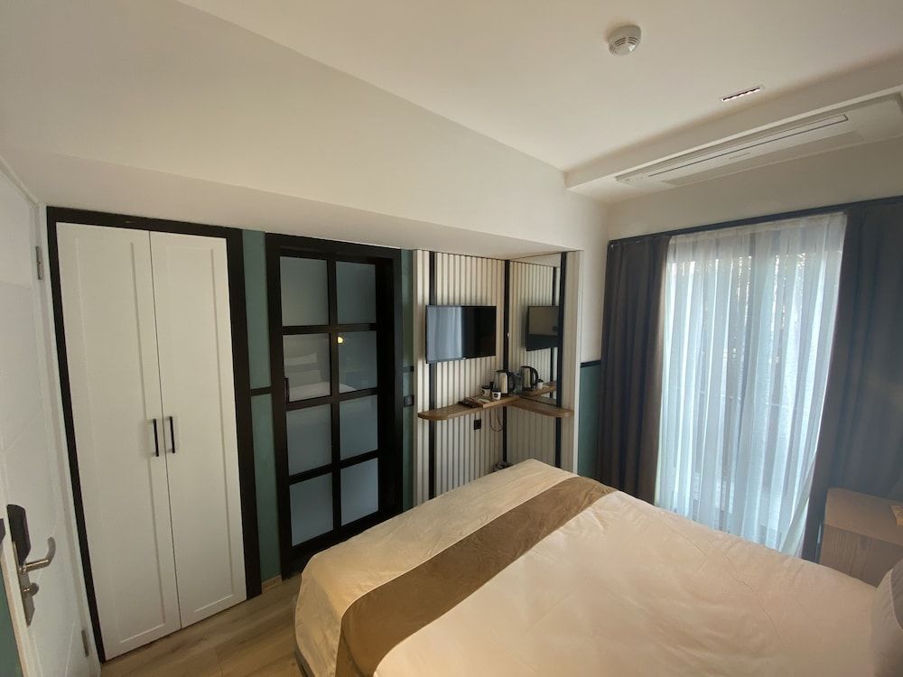 Fragments Hotel Economy Double Room 3