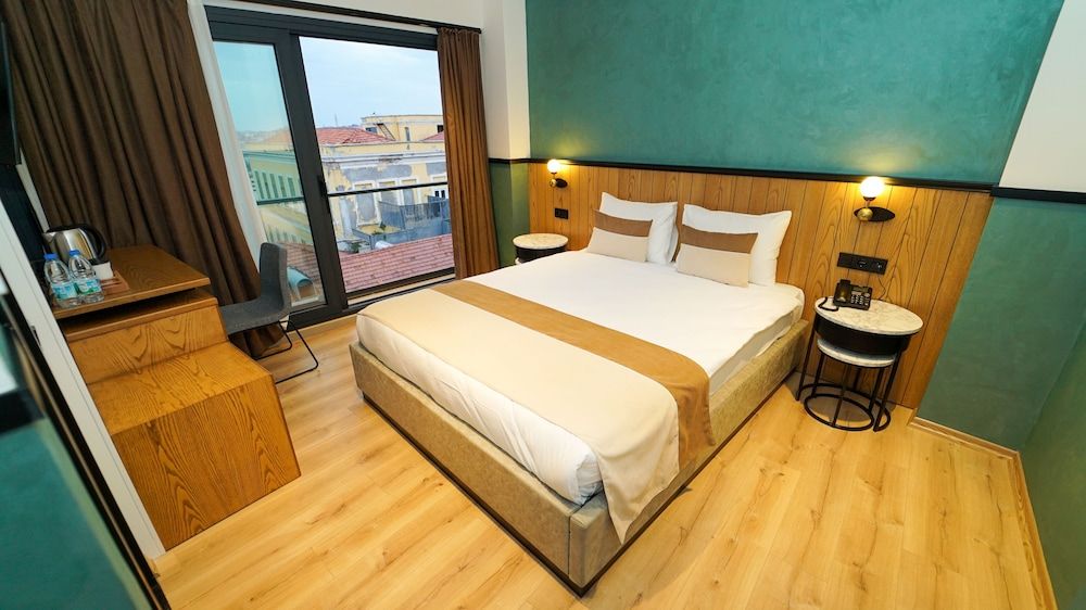 undefined Fragments Hotel 4