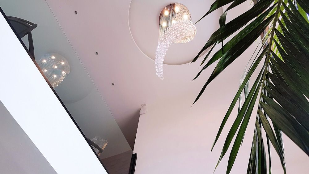 undefined WOWLAND Luxury Pool Villa Pattaya Walking Street - 6 Bedrooms 2