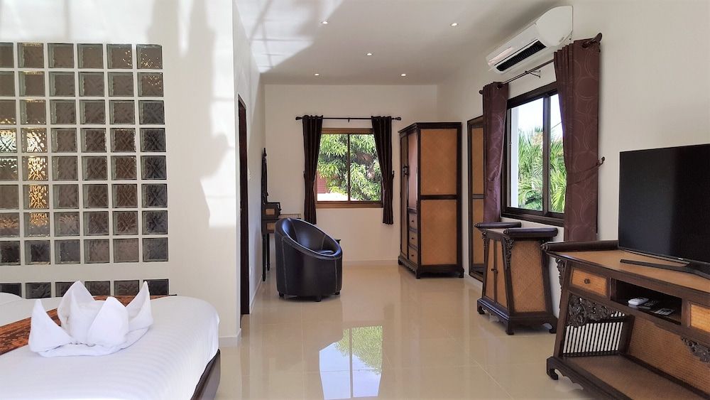 WOWLAND Luxury Pool Villa Pattaya Walking Street - 6 Bedrooms Luxury Villa 8