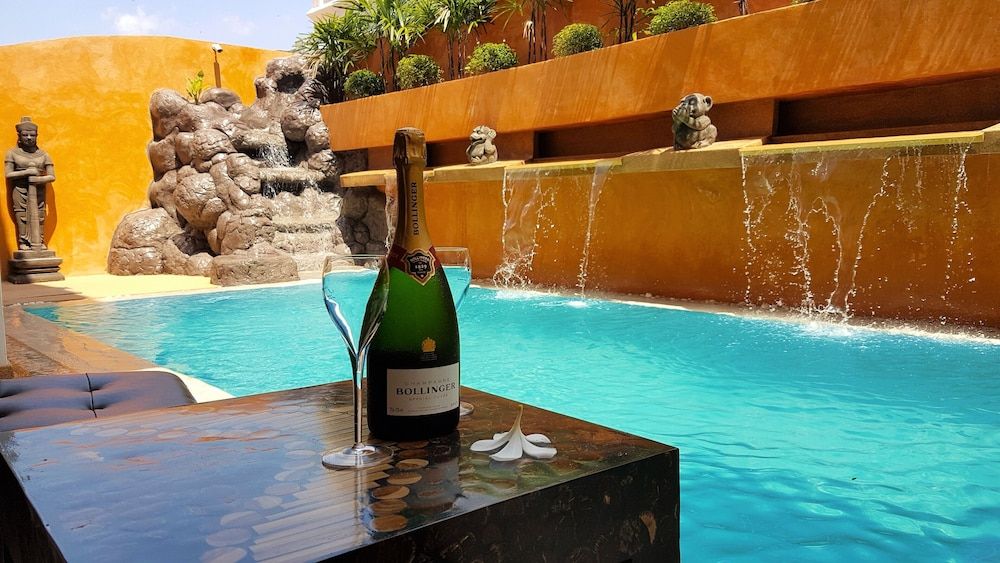 undefined WOWLAND Luxury Pool Villa Pattaya Walking Street - 6 Bedrooms 5