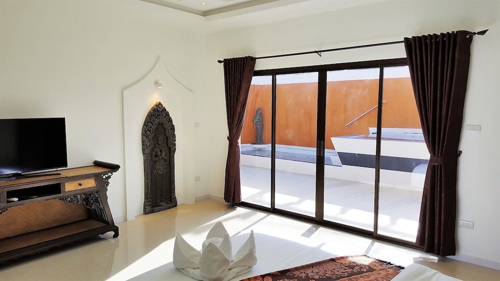 undefined WOWLAND Luxury Pool Villa Pattaya Walking Street - 6 Bedrooms 8