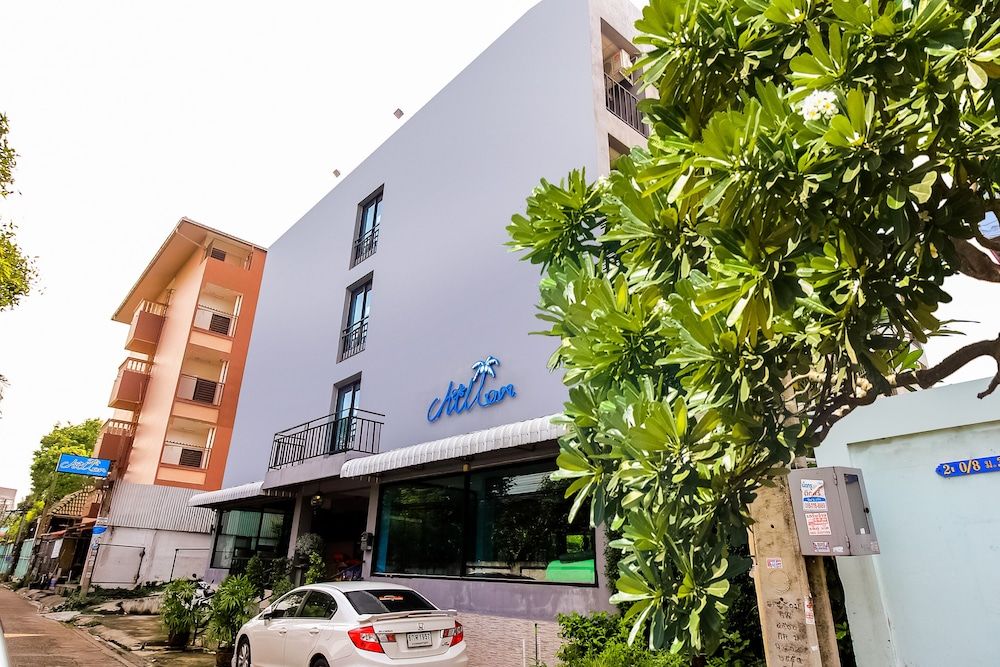 undefined Super OYO 427 Chill Apartment 3