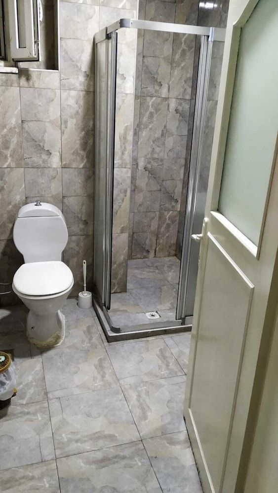 Ezra  Suites Comfort Apartment 4