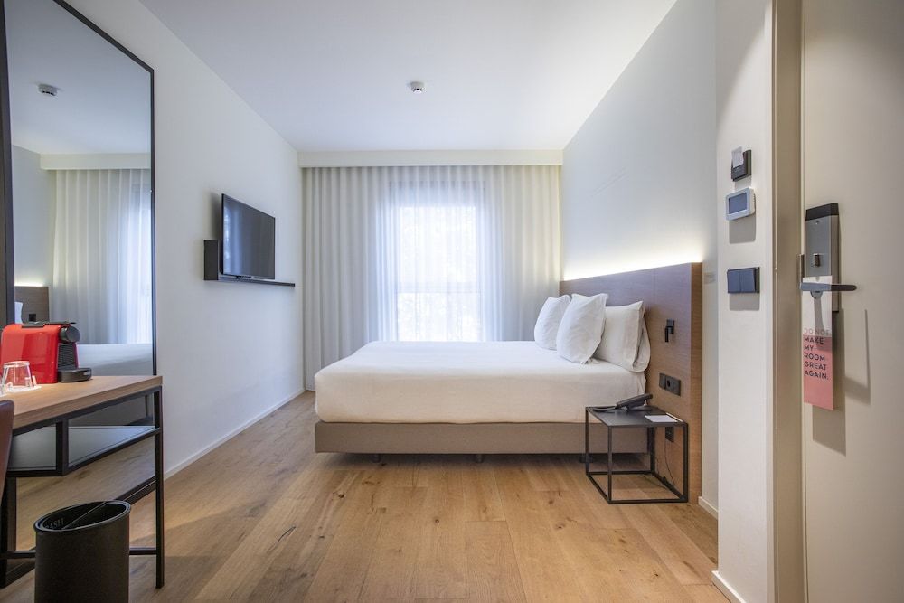 Hotel Paxton Barcelona Standard Double or Twin Room 2